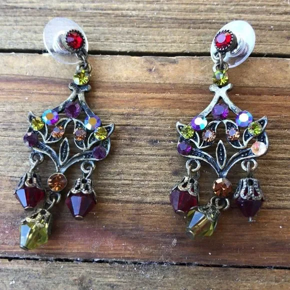 ANTHROPOLOGIE Purple & Deep Red Antique Gold Tone Chandelier Drop Earrings! EUC - Picture 2 of 9